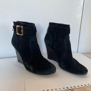 Tory Burch Deanna Suede Wedge Booties Black Buckle Sz 8